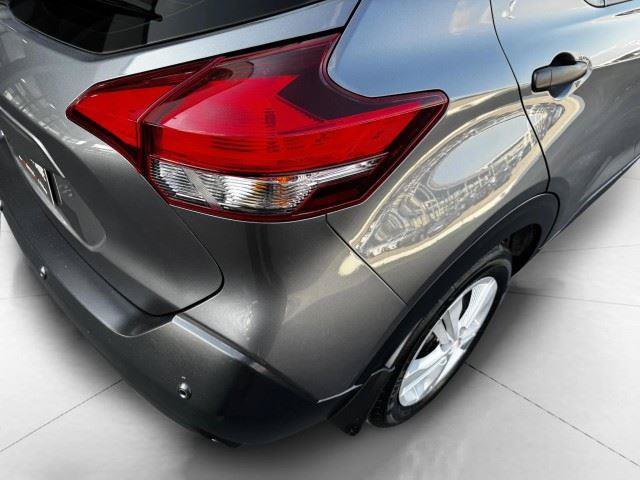 Used 2020 Nissan Kicks S FWD image 14