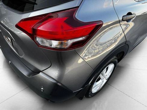 Used 2020 Nissan Kicks S FWD image 14