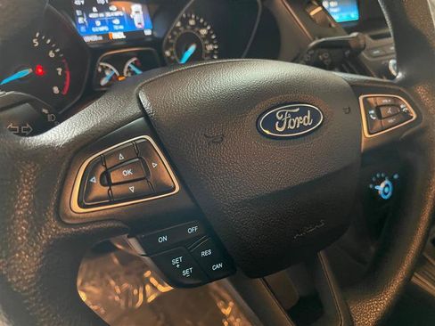 Used 2015 Ford Focus SE FWD image 16