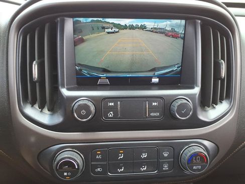 Used 2022 GMC Canyon AT4 w/ Driver Alert Package AWD/4WD image 12