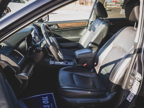 Used 2017 Subaru Outback 3.6R Limited image 23