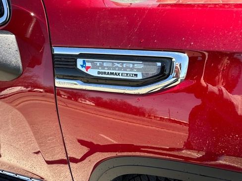 New 2026 GMC Sierra 1500 SLT image 4