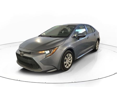 Used 2020 Toyota Corolla LE image 3