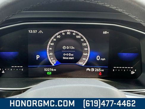 Used 2024 Volkswagen Jetta SE image 33