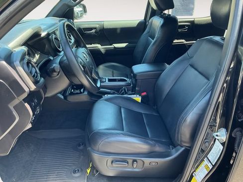 Certified 2023 Toyota Tacoma TRD Off-Road w/ TRD Premium Off Road Package AWD/4WD image 10