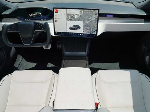 Used 2022 Tesla Model S Plaid AWD/4WD image 2