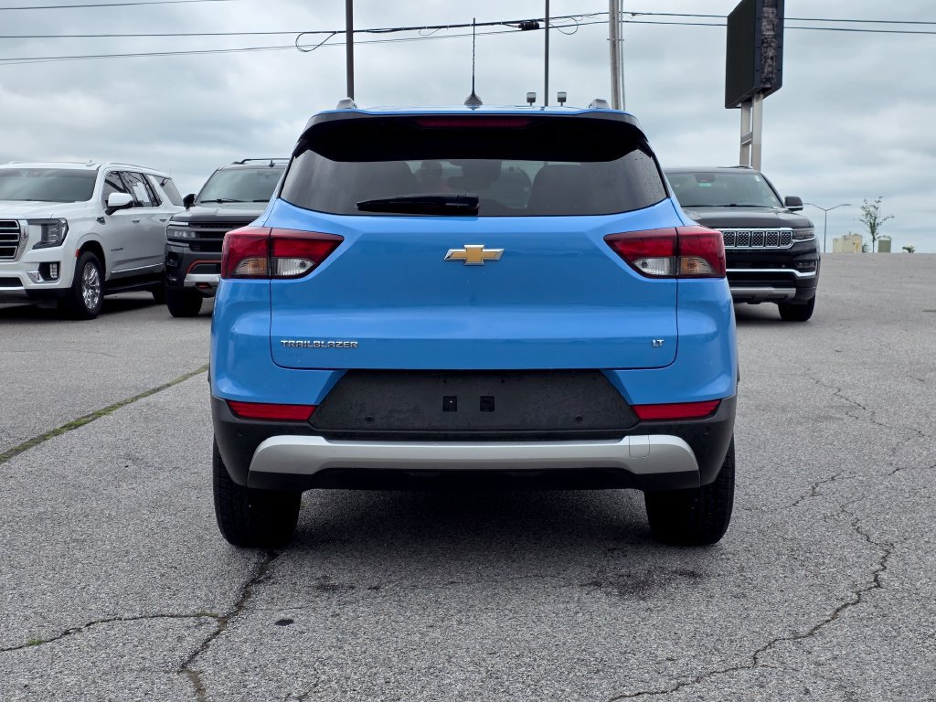 Used 2024 Chevrolet TrailBlazer LT w/ Driver Confidence Package FWD image 6