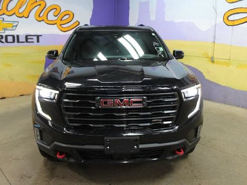 Used 2024 GMC Acadia AT4 w/ Luxury Package AWD/4WD image 3