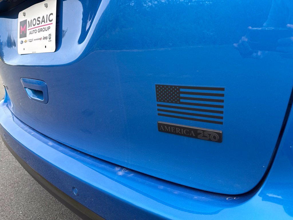 New 2027 Chrysler Pacifica Select AWD/4WD image 17