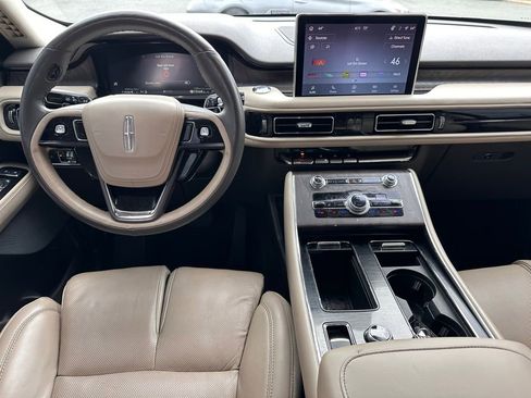 Used 2023 Lincoln Aviator Reserve w/ Equipment Group 201A image 4