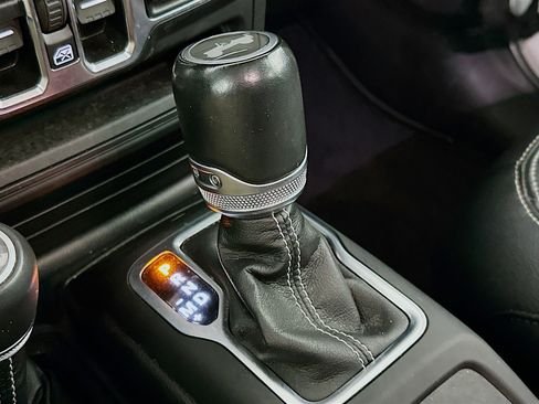 Used 2022 Jeep Wrangler Sahara w/ Cold Weather Group image 25