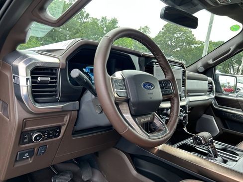 Used 2025 Ford F150 King Ranch AWD/4WD image 9