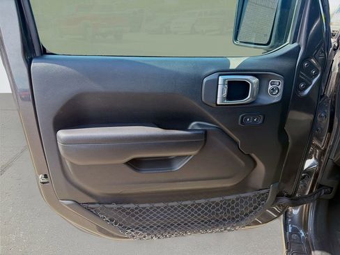 Used 2024 Jeep Wrangler Unlimited Sport AWD/4WD image 20