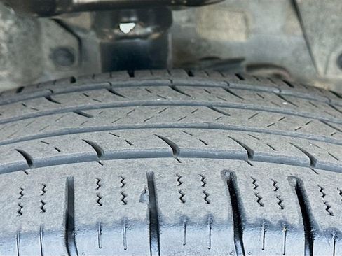 Used 2023 Nissan Rogue SV image 31