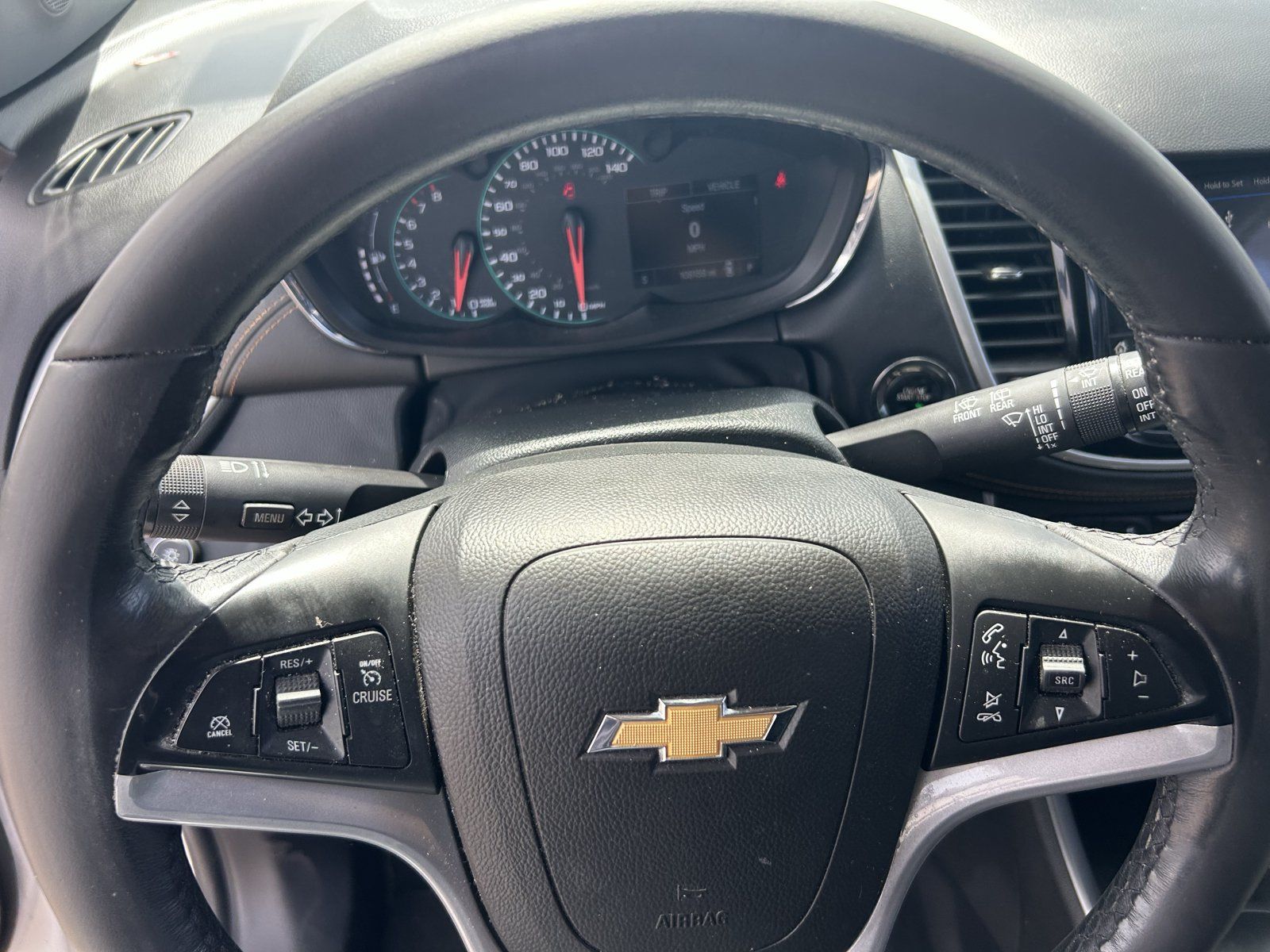 Used 2018 Chevrolet Trax LT w/ LT Convenience Package FWD image 18