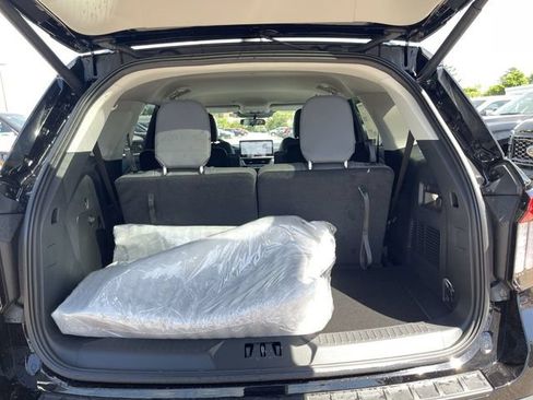 New 2026 Ford Explorer Active w/ Active Comfort Package AWD/4WD image 23