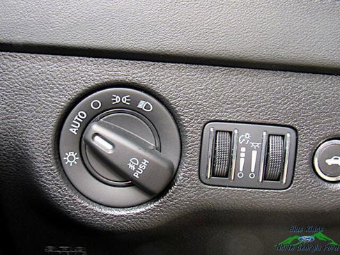 Used 2023 Dodge Charger R/T w/ Plus Group image 18