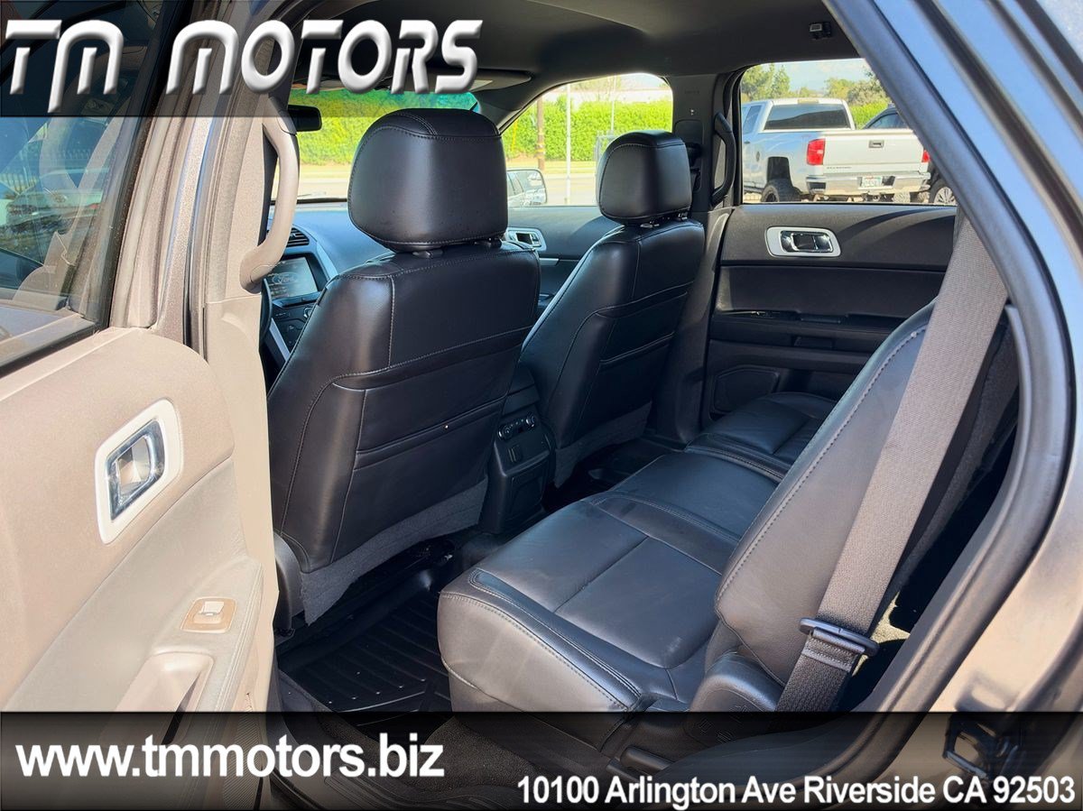 Used 2015 Ford Explorer XLT w/ Equipment Group 202A FWD image 18