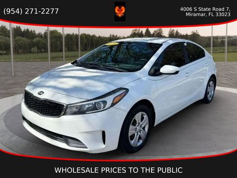 Used 2018 Kia Forte LX image 1