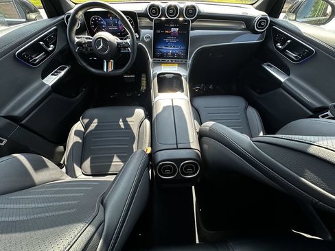 Certified 2026 Mercedes-Benz GLC 300 image 27