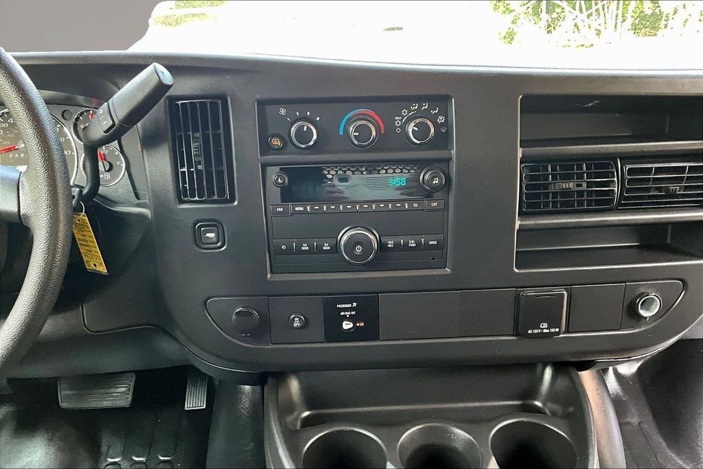 Used 2025 Chevrolet Express 2500 w/ Driver Convenience Package RWD image 10