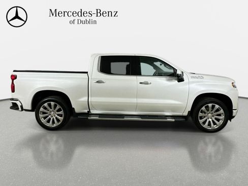Used 2021 Chevrolet Silverado 1500 High Country w/ Technology Package AWD/4WD image 4