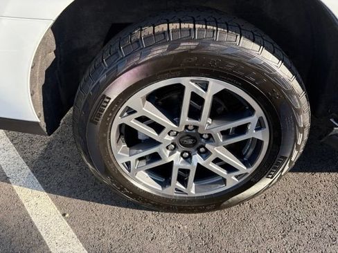 Certified 2025 Ford Expedition Active AWD/4WD image 10