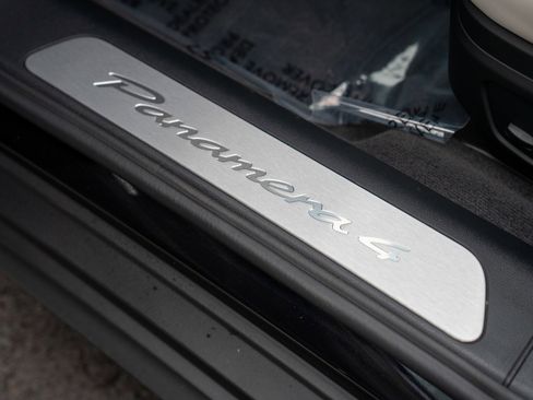 New 2026 Porsche Panamera image 11