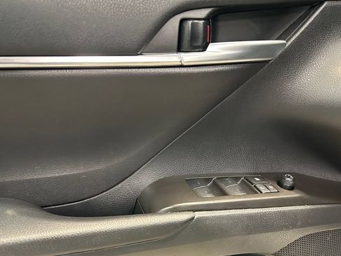 Used 2024 Toyota Camry SE FWD image 19