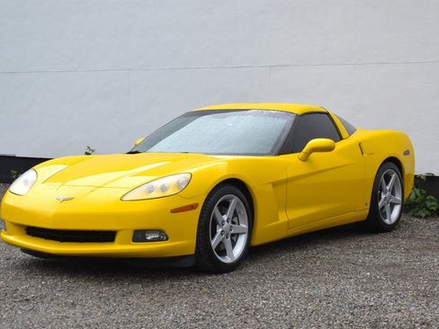 Used 2006 Chevrolet Corvette Coupe RWD image 8