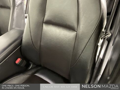 Used 2022 MAZDA MAZDA3 s image 24