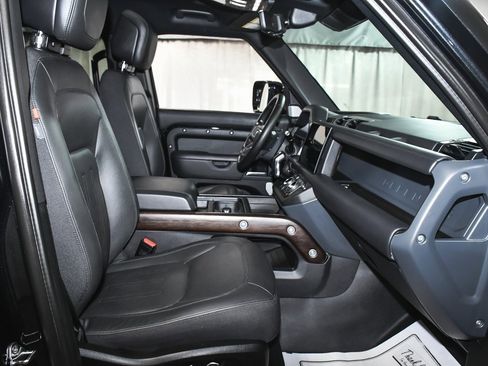 Used 2024 Land Rover Defender 130 X image 52