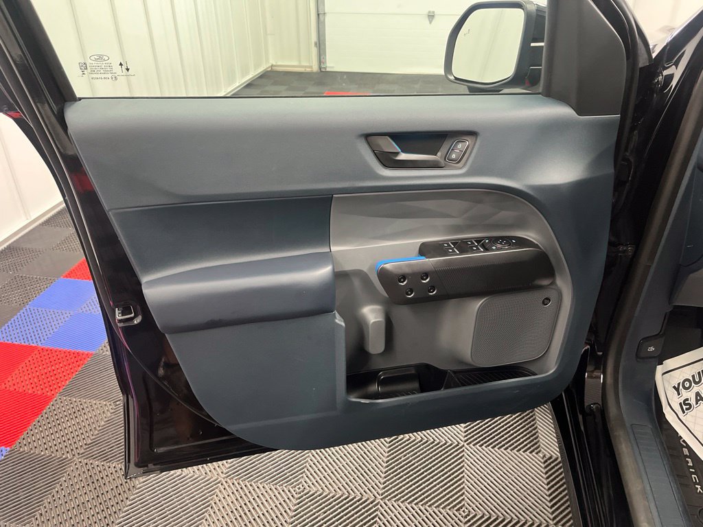 Used 2025 Ford Maverick Lobo AWD/4WD image 19