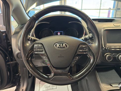 Used 2018 Kia Forte S w/ S Technology Package FWD image 16