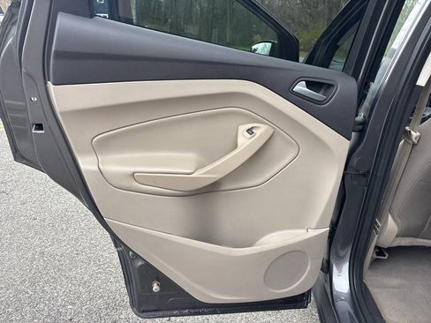Used 2014 Ford Escape SE image 21