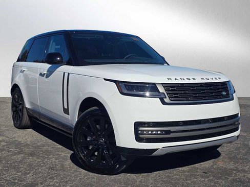 New 2025 Land Rover Range Rover SE image 7