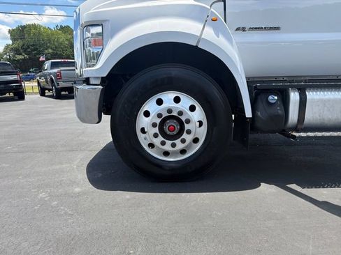 Used 2018 Ford F650 2WD Regular Cab Super Duty image 24