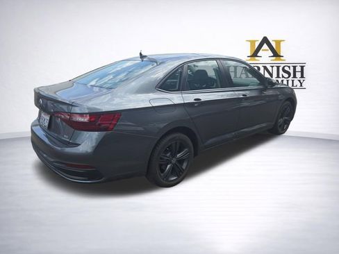 Used 2022 Volkswagen Jetta SE w/ Panoramic Sunroof Package FWD image 7