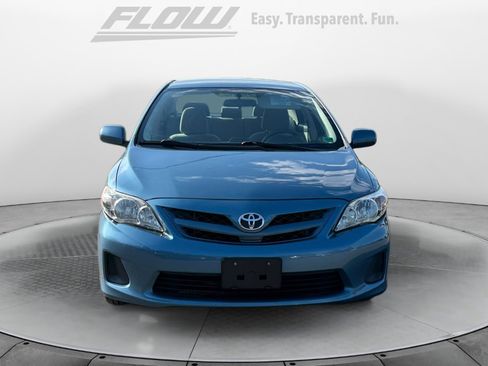 Used 2012 Toyota Corolla LE FWD image 3