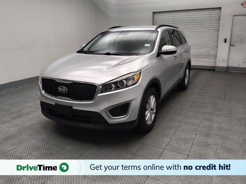 Used 2018 Kia Sorento FWD image 1