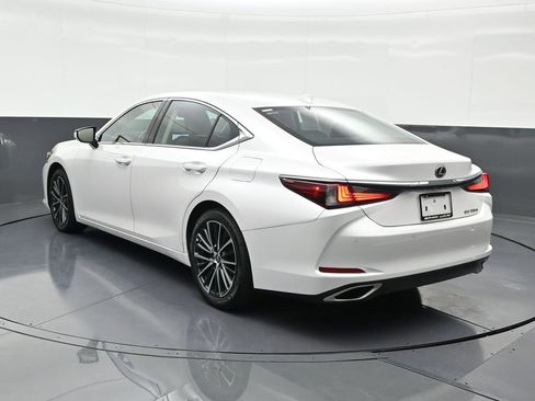 Used 2023 Lexus ES 350 w/ Premium Package image 3