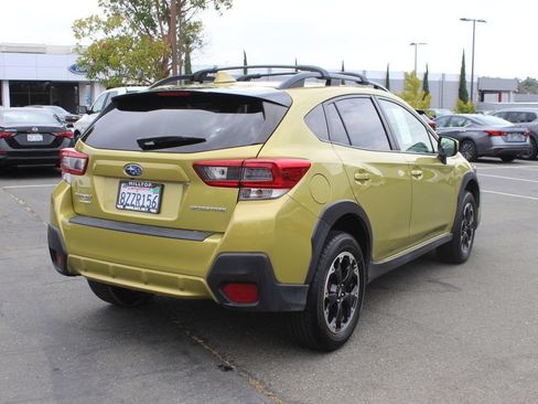 Used 2021 Subaru Crosstrek 2.0i Premium w/ Moonroof Package AWD/4WD image 7
