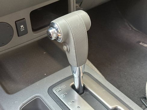 Used 2018 Nissan Frontier SV RWD image 31