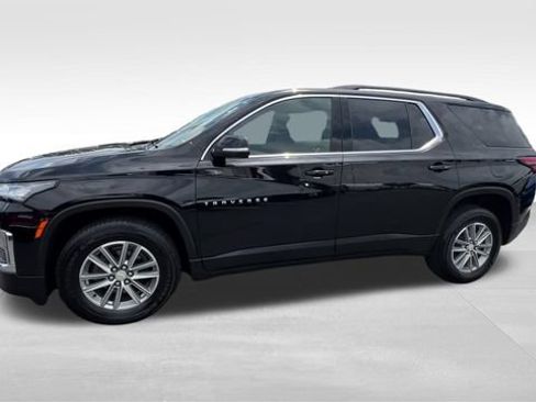 Certified 2023 Chevrolet Traverse LT FWD image 3