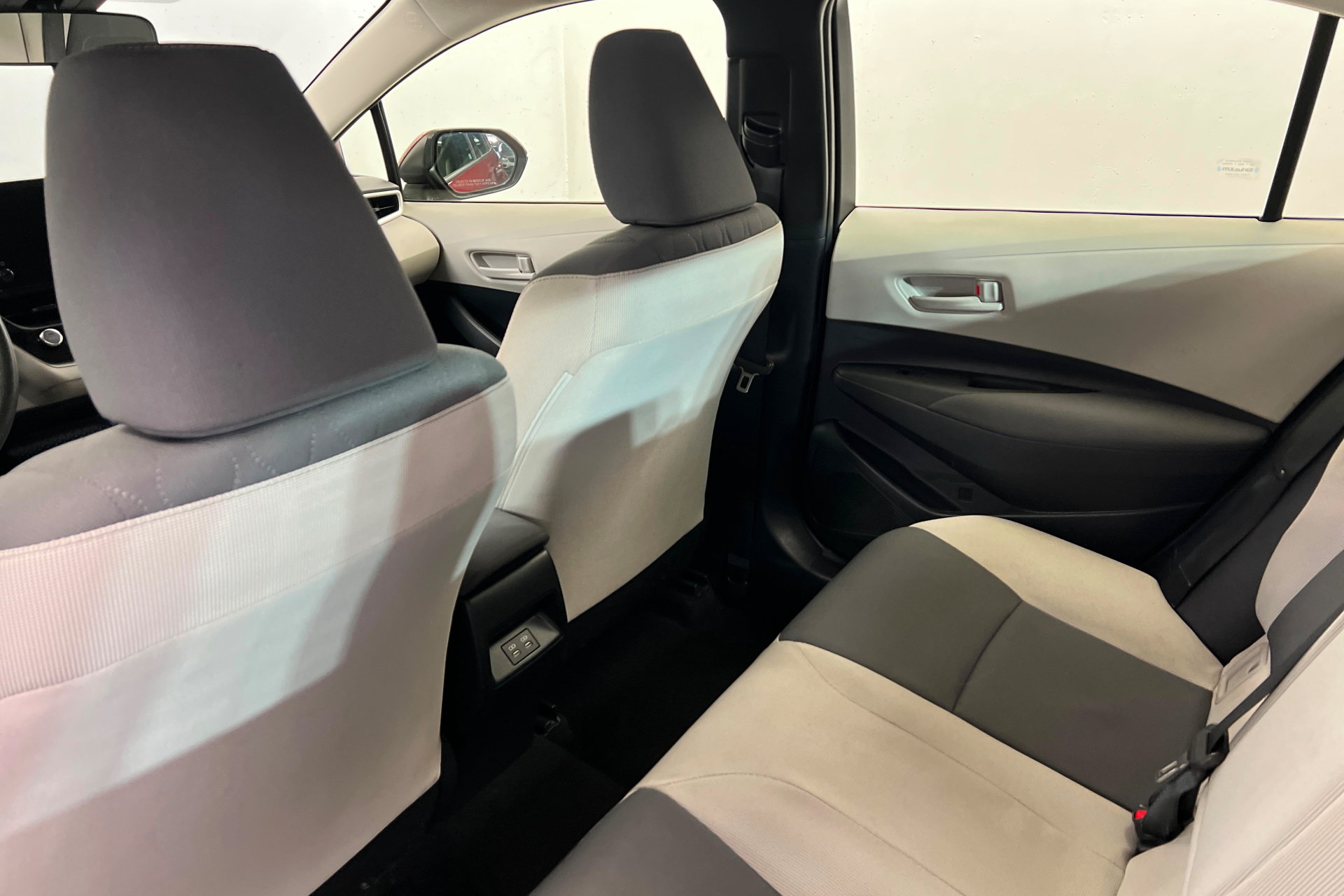 Used 2023 Toyota Corolla LE FWD image 20