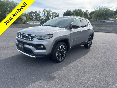 Used 2023 Jeep Compass Limited AWD/4WD image 4