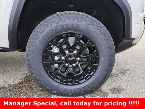 New 2026 GMC Canyon Elevation w/ Convenience Package image 27