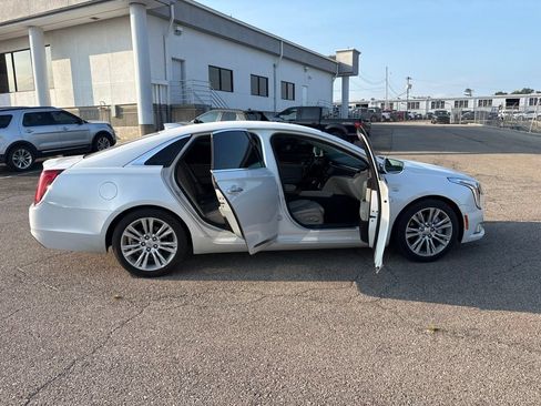 Used 2018 Cadillac XTS Luxury FWD image 8