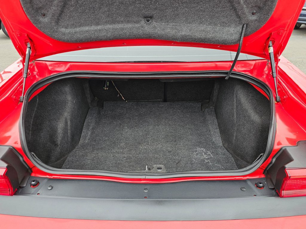 Used 2010 Dodge Challenger R/T RWD image 16