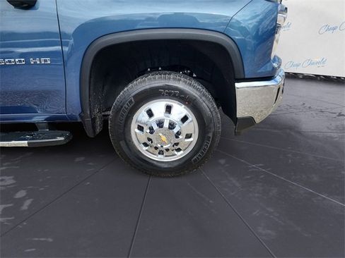 New 2026 Chevrolet Silverado 3500 LT w/ All Star Edition image 9